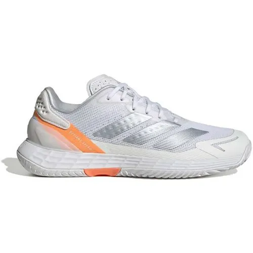 adidas Defiant Speed 2 Tennis Schuhe in Weiß-Blau-Orange (Größe 5.5) - Leichte adidas Defiant Speed 2 Tennis Schuhe für hohe Beweglichkeit und Komfort auf dem Platz. Ideal für Spieler, die Schnelligkeit und Stabilität suchen.