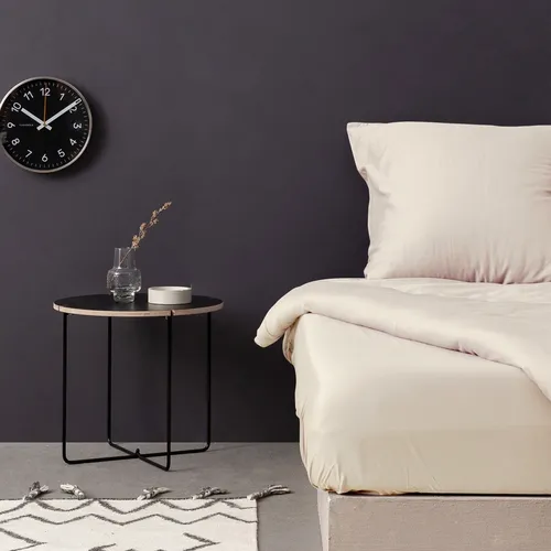 Satin-Spannbettlaken (Super King) Creme 100% Baumwollsatin - Hochwertiges Spannbettlaken in Creme, 200+30 cm breit, für Matratzen bis 180 x 200 cm. Maschinenwaschbar bei 40 °C – ideal für eine pflegeleichte und komfortable Nachtruhe.