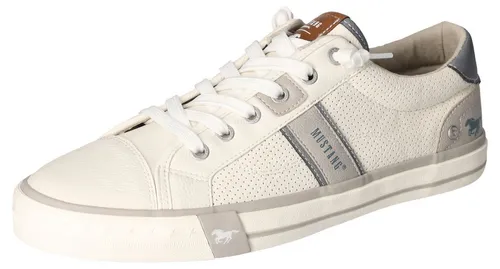 Mustang Shoes Slip-On Sneaker - Bequemer Freizeitschuh mit softer Innenausstattung - Sneaker in Größe 42, grau-weiß, mit elastischen Schnürsenkeln und perforiertem Obermaterial für optimalen Komfort. Ideal für den lässigen Alltag.