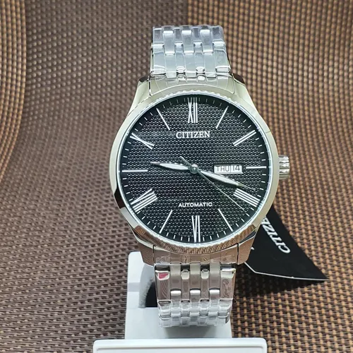 CITIZEN Mechanical Men's Watch NH8350-59E - Armbanduhren für Herren mit silberfarbenem Band und Gehäuse, ausgestattet mit kratzfestem Mineralglas für maximale Langlebigkeit.