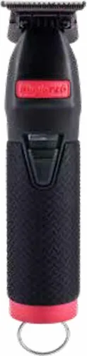 Babyliss Pro Boost+ Black and Red Trimmer - Elektrischer Rasierer mit leistungsstarkem Digitalmotor, Zero-Gap T-Klinge und 3 Stunden Akkulaufzeit – ideal für präzises Styling und professionelle Ergebnisse.