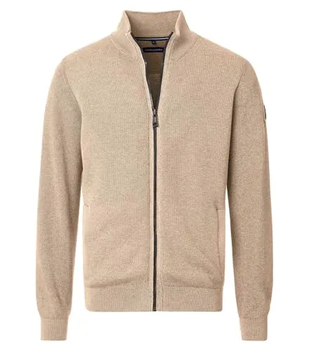 CASAMODA Strickjacke Uni Basic Knitwear - Klassische Strickjacke mit normaler Passform und Stehkragen. Weich und dehnbar, ideal für jeden Anlass. Zwei Seitentaschen sowie eine Brusttasche bieten praktischen Stauraum.