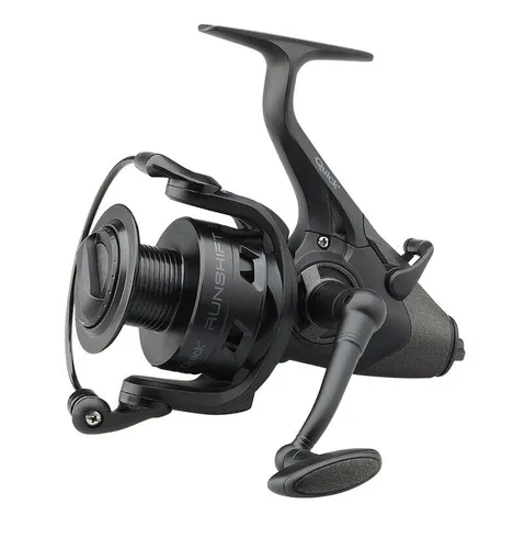 Quick Angelrolle Runshift 3 2+1BB IGSP 3000 FS 4000 FS 5000 FS 6000 FS - Angelrollen für Karpfen und Waller, mit robuster Bauweise und einer Übersetzung von 5,1:1 für präzises Angeln.