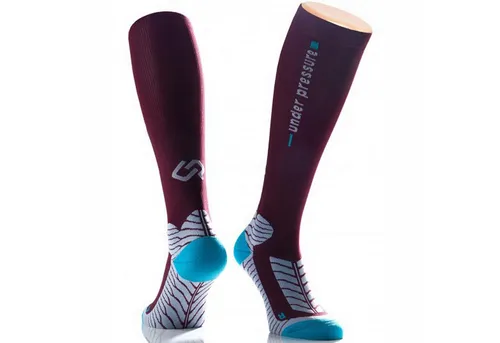 Sport Kompressionsstrumpf Under Pressure RUNATTACK - Bordeaux, Gr. 39-42 - Kompressionsstrümpfe mit 18-21mmHg für bessere Durchblutung und schnellere Regeneration. Ideal für Läufer und Sportler, entwickelt in Deutschland.
