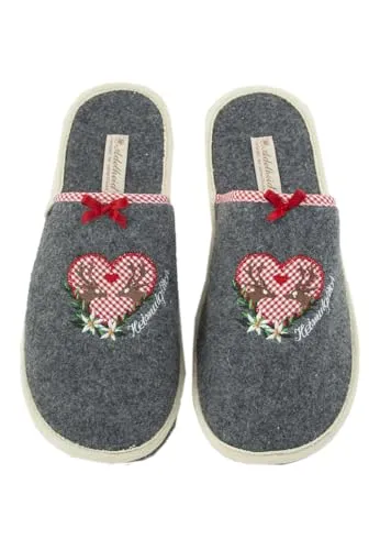 ADELHEID Heimatglück Hirsch Filzpantoffel - Hausschuhe aus hochwertigem Wollfilz in mausgrau, ideal für gemütliche Abende zu Hause und mit optimaler Wärmeisolierung für kalte Tage.