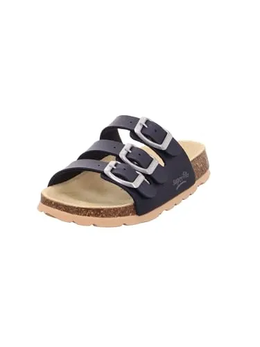 Superfit Fussbettpantoffel blau (8000) 26 - Komfortable Pantoffel für Mädchen, mit orthopädischem Tieffußbett aus nachhaltigem Naturkork und verstellbaren Riemen für perfekten Halt. Ideal für drinnen und draußen, perfekt für Freizeit und Camping.