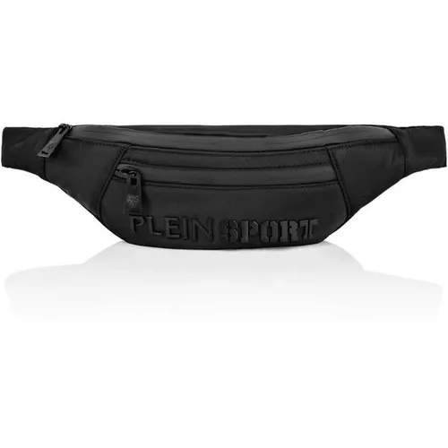 PLEIN SPORT Gürteltasche - Stilvolle Gürteltasche für Freizeit und Sport, kombiniert Funktionalität mit modernem Design. Ideal für aktive Tage und vielseitig einsetzbar. Entdecke hochwertige Sportartikel für alle Aktivitäten im INTERSPORT Online Shop.
