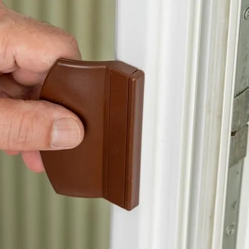 Tür Ziehgriff, in Braun RAL 9077, ASA-Kunststoff, für Terrassentür, Balkontür, Schiebetür, bis 70 mm Lochabstand, 25 mm Höhe, Griff für Fensterrahmen aus Holz, Alu, Kunststoff Muschelgriff Türbeschlag