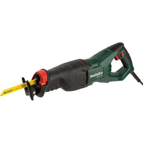 Metabo Säbelsäge SSE 1100 - 4 m Kabellänge, ergonomischer Softgrip für komfortables Arbeiten in jeder Position, präzise Schnitte in Holz und Metall