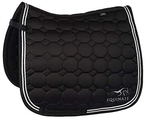 Equinate Satin Schabracke Madison Pony DR Dressur Schwarz - Schabracken für Pferde, edle Satin-Oberfläche mit 3 Zierkordeln, atmungsaktiv und waschbar bei 30°C für optimalen Komfort.