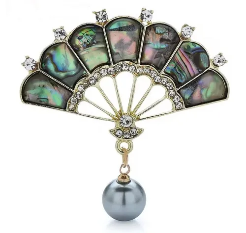 Broschen und Anstecknadeln von Dark-Desires