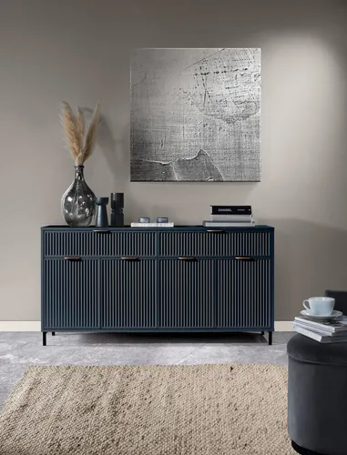 CORA Kommode - Geräumig und Modern in Indigo - Stylische Kommode für Wohnzimmer und Büro mit zwei großen Schubladen und hohen Metallbeinen. Ideal zur Aufbewahrung und Präsentation, passt in viele Einrichtungsstile. Maße: 165 cm x 86 cm x 40,6 cm.
