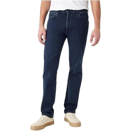 Wrangler Herren-Jeans Greensboro - Regular Fit, Straight Leg - Moderne Wrangler-Jeans mit regulärer Passform und geradem Bein, ideal für jeden Anlass. Bequem aus 92% Baumwolle, maschinenwaschbar und pflegeleicht.