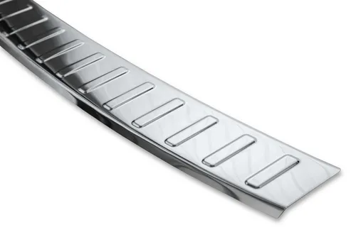 RECAMBO Ladekantenschutz für BMW X3, G01 F97 G08 - Abdeckblenden für perfekten Schutz und exklusive Optik. Der rostfreie V2A Edelstahl Ladekantenschutz passt sich dank 3D-Passform nahtlos an und schützt Ihren Lack vor Kratzern und Witterungseinflüssen.