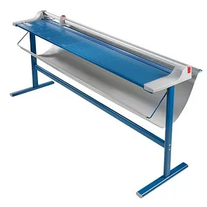 Dahle Rollenschneider 472 + A0, 10 Blatt Schneidleistung - Papierschneidemaschine für Formate bis A0+, mit automatischer Pressung und 1830 mm Schnittlänge. Inkl. Untergestell und integrierter Auffangwanne für müheloses Arbeiten.