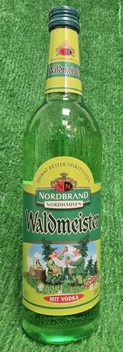 Produktbild Nordbrand Nordhausen Waldmeister Likör mit Wodka 18% Vol. 0,70 Liter