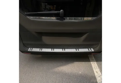 Produktbild OMAC Ladekantenschutz für Mercedes Vito W447 2014-2025 – Eleganter Schutz aus Edelstahl