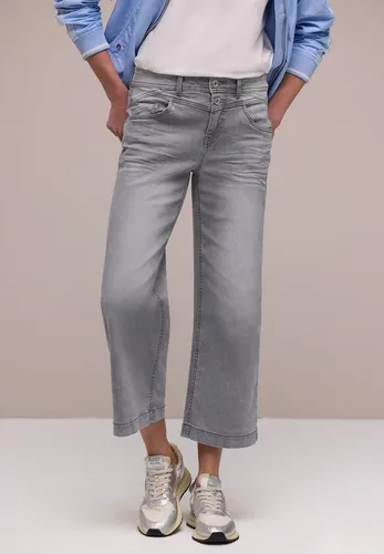 Street One High Waist Wide Leg Jeans im Loose Fit Light Grey - Modische High Waist Jeans im Loose Fit mit weitem Bein. Ideal für lässige Outfits und hohen Tragekomfort. Perfekte Passform für jeden Anlass.