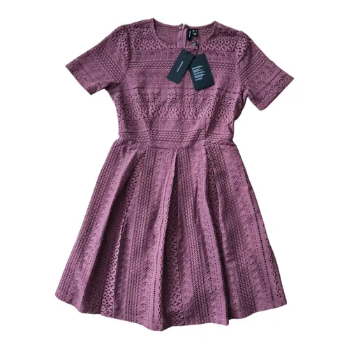 VERO MODA Vmhoney Lace Sl 7/8 Dress WVN - Freizeitkleid für Damen mit elegantem Spitzen-Design, perfekt für warme Sommertage und besondere Anlässe.