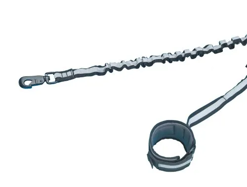 Nobby Joggingleine Elastic, schwarz - Ideal für Jogging und Radfahren - Klassische Hundeleinen, sichere Führung beim Joggen oder Radfahren mit reflektierenden Streifen und Handschlaufe. Länge: 1,00 - 1,50 m, Breite: 25 mm.