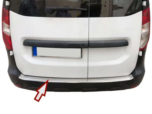 RECAMBO Ladekantenschutz für Dacia DOKKER ab 2012 - Abdeckblenden mit hochwertigem V2A Edelstahl, schützt effektiv vor Kratzern und verleiht Ihrem Fahrzeug eine exklusive Optik. Einfache Montage dank vormontiertem Spezialklebeband.