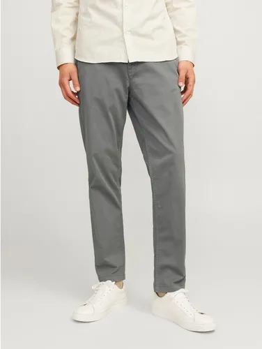 Jack & Jones Chinos JPSTACE JJHARLOW CHINO NOOS, Sedona Sage - Röhrenhosen aus 98% Baumwolle mit Stretchanteil für optimalen Komfort. Modischer Schnitt in Sedona Sage, ideal für lässige Outfits.