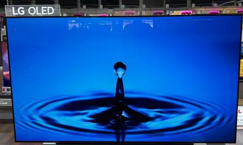 LG OLED83C39LA OLED TV 83 Zoll (210 cm) 4K UHD HDR Smart TV Sprachsteuerung