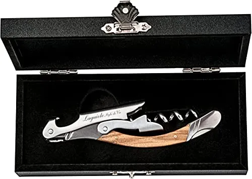 Laguiole Style de Vie Korkenzieher, Flaschenöffner mit Folienschneider aus Olivenholz - Hebelkorkenzieher aus rostfreiem Stahl und Olivenholz, mit 2-Stufen Hebel für müheloses Öffnen von Weinflaschen. Lieferung in eleganter Holzkiste.