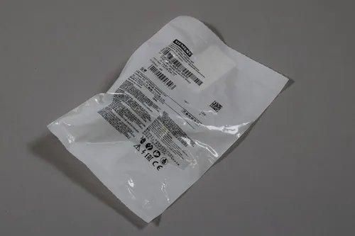 NEW SIEMENS 3SU1001-6AA50-0AA0  [24 MONTHS WARRANTY]