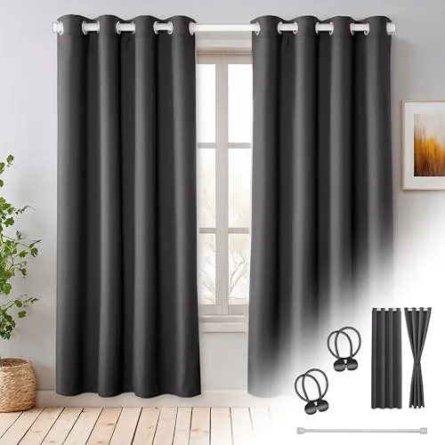 Cozyor Praktisches Set ohne Bohren: 2X Vorhang + 1x Klemmstange 70-120 cm + 2X Raffhalter mit Magnet Blickdicht & verdunkelnd, als Raumteiler, Fenster & Tür Anthrazit Thermovorhang 200x135cm