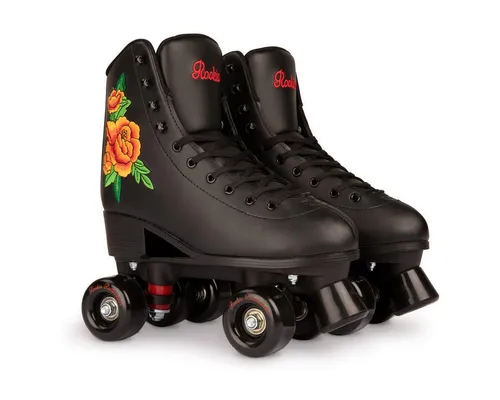 ROOKIE Roller Skates Rollschuhe Rosa mit Rosen-Design - Die ROOKIE Rosa Rollschuhe vereinen femininen Stil mit hohem Komfort. Ideal für Einsteigerinnen – mit veganem Softboot, stabiler Konstruktion und reaktionsstarken PU-Rollen für ein sicheres Fahrgefühl.