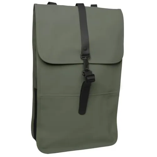 Rains Rucksack | grün RAINS-13000-145 - Stylischer Rucksack aus hochwertigem Polyurethan und Polyester, ideal für den Alltag und wetterfest. Perfekt für die Stadt oder die Natur.