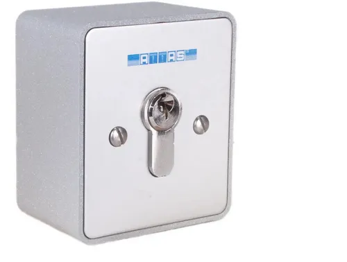 ATTAS Schlüsselschalter SE-APB Aufputz - Robuster Schlüsselschalter für Garagentore und mehr, mit IP54 Schutz gegen Staub und Spritzwasser, ideal für den Außeneinsatz.