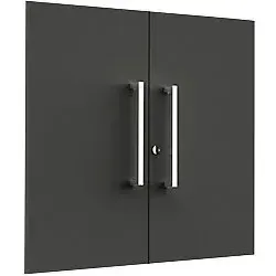 Kerkmann Prime Türen anthrazit 70,0 cm - Büromöbelprogramme mit trendigem Design. Die abschließbaren Doppeltüren verwandeln Ihr Regal in einen eleganten Schrank und bieten gleichzeitig Robustheit durch melaminharzbeschichtete Oberflächen.