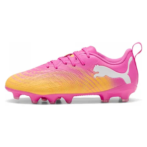 Puma Future 9 Play FG/AG Jr. Fußballschuhe icy blue-blue jewel (03) 11 - Die Puma Future 9 Play FG/AG Jr. sind die idealen Fußballschuhe für junge Talente. Mit 30 % recyceltem Obermaterial bieten sie optimalen Komfort und Grip, perfekt für explosive Bewegungen auf jedem Platz.
