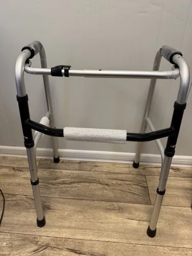 RFM Gehgestell Gehbock Gehhilfe