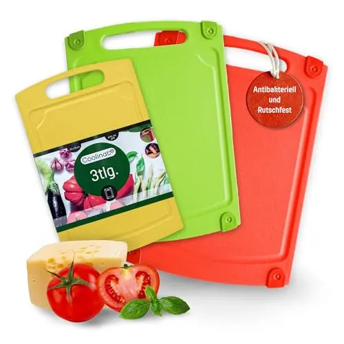 Coolinato Schneidebrett Set, 3er Set in verschiedenen Größen - BROT- & SCHNEIDEBRETTER: Antibakterielle, rutschfeste Kunststoffbretter mit Saftrille für hygienische Trennung von Lebensmitteln, spülmaschinenfest und ideal für jede Küche.