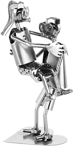 BRUBAKER Schraubenmännchen Liebespaar - Handgefertigte Metallfigur - Sammlerfiguren, einzigartig und handgefertigt - das perfekte Geschenk für Paare und Verliebte, ideal für jeden Anlass.
