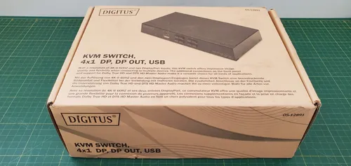 DIGITUS KVM-Switch 4-Port - DP & USB - KVM Switch für 4 lokale Benutzer, DP-Ausgänge und USB-Anschluss, ideal für effizientes Multitasking und platzsparende Rackmontage.