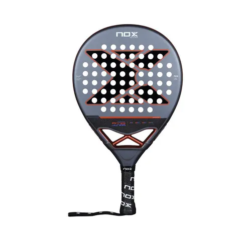 Nox AT10 Genius Jr 2025 Padel Racket 300-325 g - Tennis Schläger für junge Spieler, mit breitem Sweetspot für optimale Kontrolle und Präzision, leicht und ermüdungsreduzierend für ein besseres Spielgefühl.