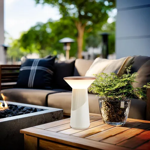 BRILONER Pilia LED Tischlampe kabellos - Preisgekröntes Design mit Touch-Dimmer - Die kabellose PILIA LED Tischlampe in Hellgrau und Coffee bietet warmweißes Licht mit 200 Lumen. Ideal für stimmungsvolle Akzente im Wohn- und Schlafbereich. Wetterfest nach IP44, perfekt für drinnen und draußen.