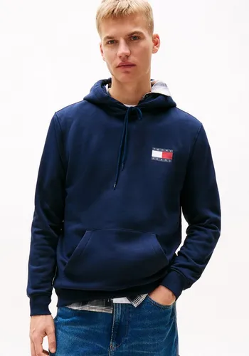 Tommy Jeans Sweatshirt TJM REG ESSENTIAL FLAG HOOD EXT - Hoodie mit bedrucktem Markenlogo, aus weicher Baumwolle für hohen Tragekomfort — ideal für entspannte Casual-Looks.