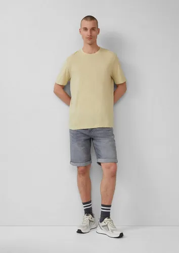 QS Jeans-Shorts John - Regular Fit, Mid Rise - Herren-Shorts aus hochwertigem Baumwollmix mit mittelhohem Bund, stilvoller Waschung und praktischen Taschen für einen lässigen Look.
