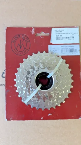 Fahrrad Schraubkranz 8-fach 13-32 - Universeller 8-Gang Schraubkranz mit vernickeltem Finish für langlebige Leistung und optimale Schaltung. Ideal für alle Fahrradtypen.