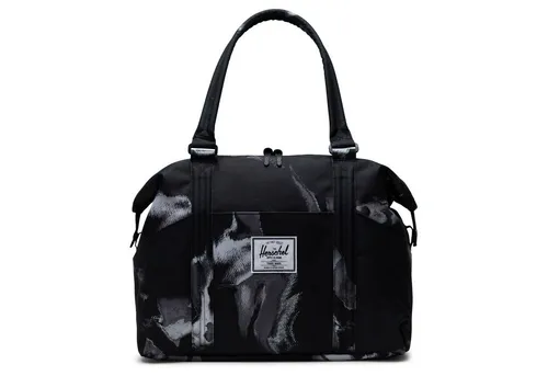 Herschel Strand Reisetasche 43 cm - dye wash black - Reisetasche mit geräumigem Hauptfach und mehreren Außensteckfächern, ideal für Reisen und Freizeitaktivitäten. Stylisches Herschel-Logo auf der Vorderseite.