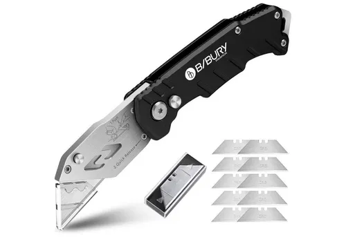 Cuttermesser Teppichmesser SK5 Edelstahlklingen Dunkel Schwarz - Vielseitiges Cuttermesser in Dunkel Schwarz mit robustem SK5 Edelstahlklingen-Kern. Ideal für präzise Schnitte durch verschiedene Materialien. Sicher, kompakt und mit 10 extra Klingen – dein perfekter Helfer für jeden Einsatz!