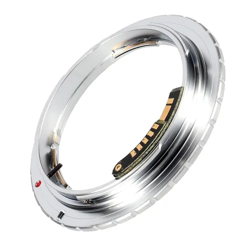 Objektivadapter AF-Confirm Olympus an Canon EOS - Objektivadapter für Olympus 4/3-Objektive an Canon EOS Kameras, ermöglicht kreative Fotografie mit vielseitigen Objektiven.