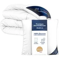 AM Qualitätsmatratzen Premium Daunen Bettdecken- & Kissen Set 135x200cm - Kuscheliges Daunen Bettdecken- & Kissen Set mit geprüfter Qualität für erholsamen Schlaf. Die atmungsaktive Baumwollhülle sorgt für ein angenehmes Schlafklima. Pflegeleicht und ideal für Allergiker, komplett in Deutschland gefertigt.