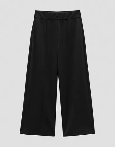 someday Culotte Curilo edge black - Elegante Culotte mit umlaufendem Gummibund für maximalen Komfort. Ideal für trendbewusste Damen, die Stil und Bequemlichkeit schätzen.