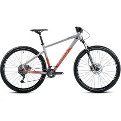Ghost Mountainbike Kato Advanced 27.5 AL - 10 Gang Kettenschaltung für Herren und Damen - Robustes Hardtail-Mountainbike mit 27,5 Zoll Laufrädern und 10-Gang Kettenschaltung. Ideal für sportliche Fahrten im Alltag und auf Trails. Aluminiumrahmen in grau/orange, bietet Stabilität und Langlebigkeit.